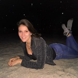 Meet your Posher, Hayley